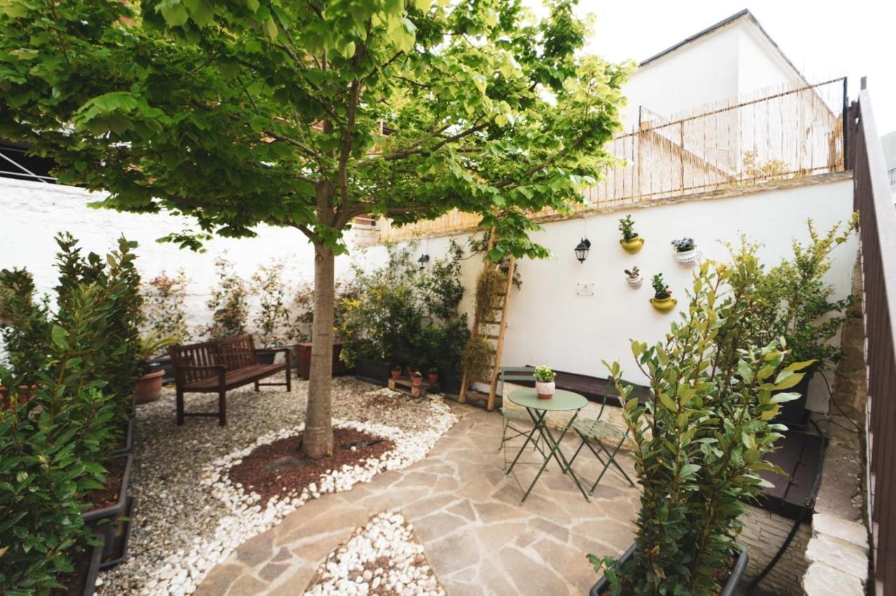 Trullo Syrah-Trulli Anti Charme & Relax Bed & Breakfast Alberobello Exterior photo